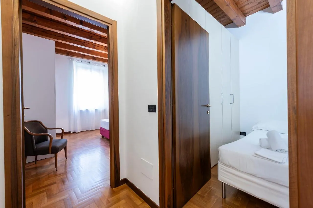 Amanti Apartment In Verona 0*,